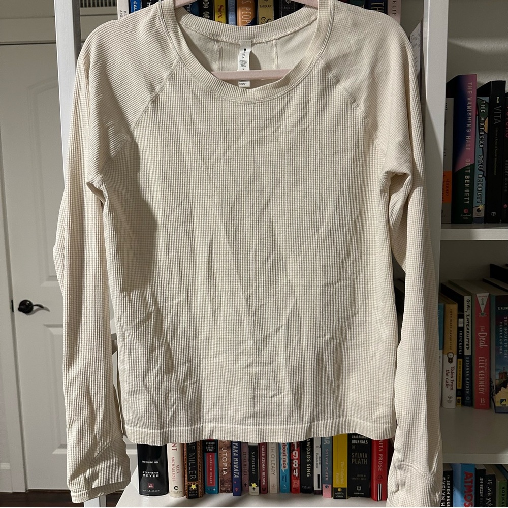 Athleta Cream Sparkly Long Sleeve Stretchy T-Shirt